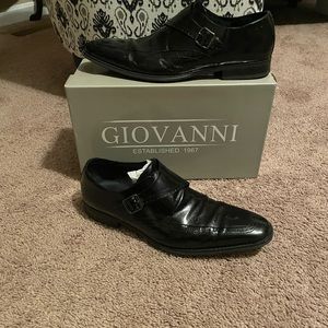 Mens black Giovanni dress shoe with side buckle